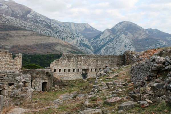 Turecká pevnosť Tabija v Sutomore