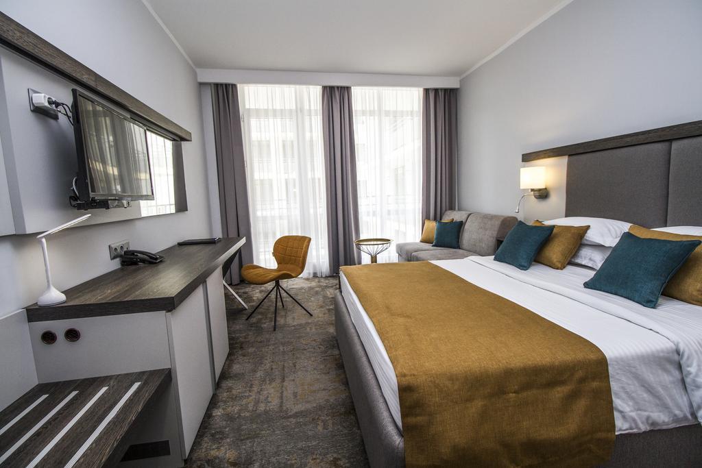 Best Western PLUS Premium Inn