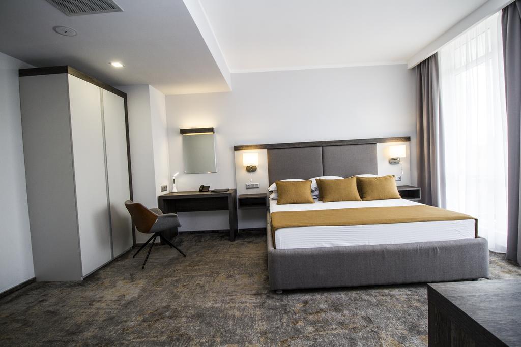 Best Western PLUS Premium Inn