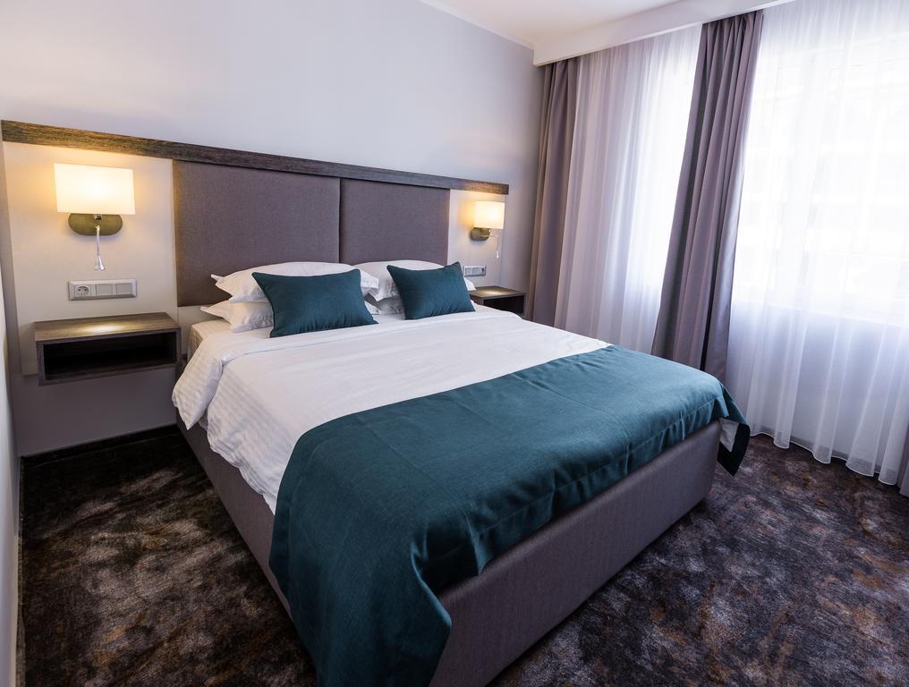 Best Western PLUS Premium Inn