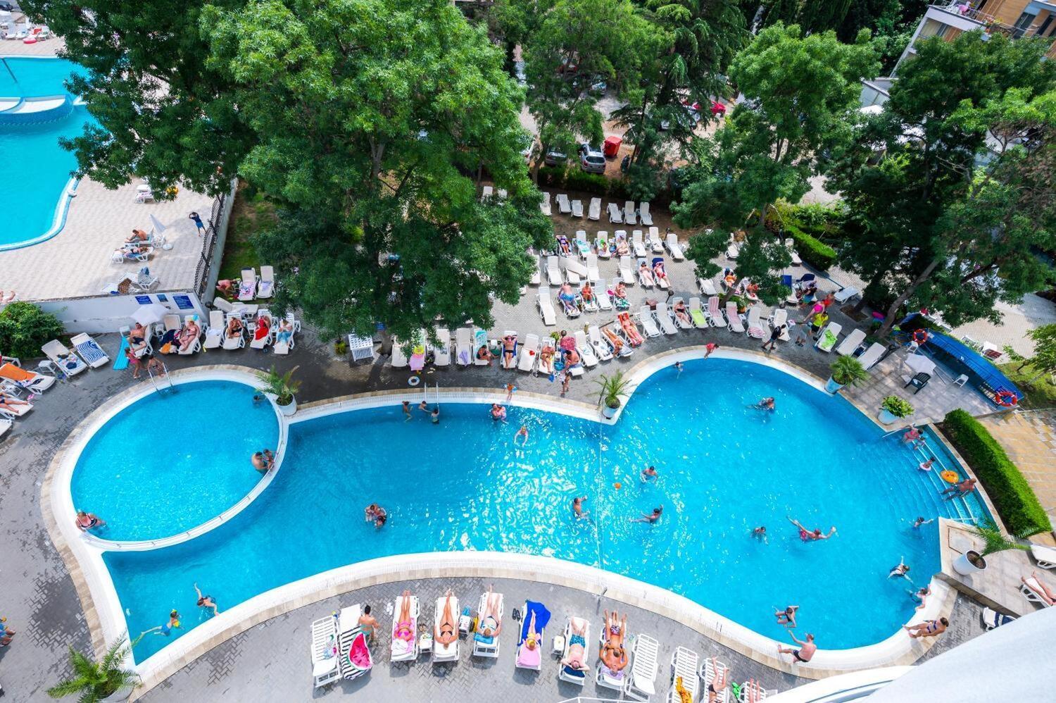 Sun Palace