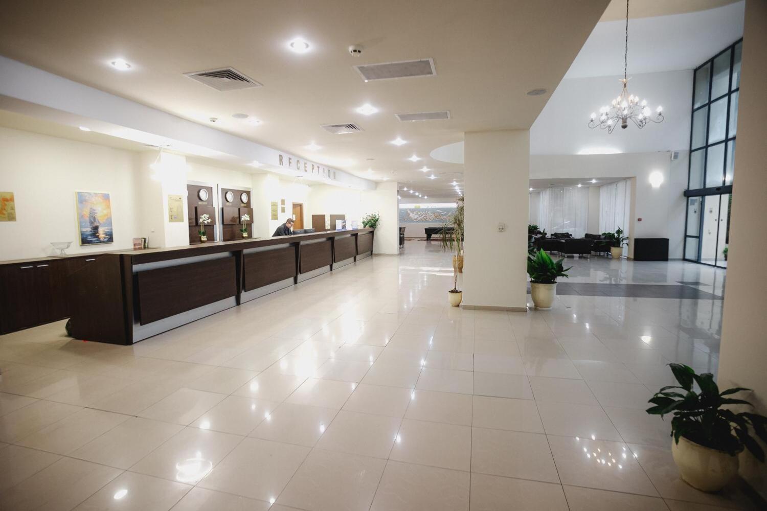 Sun Palace