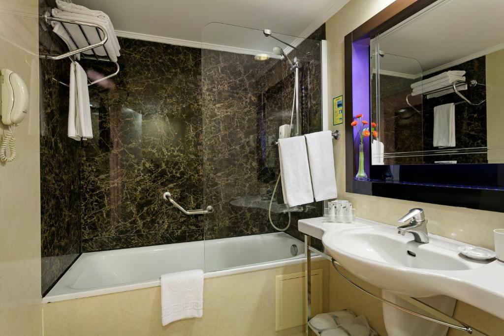 LIMAK ATLANTIS DE LUXE HOTEL &