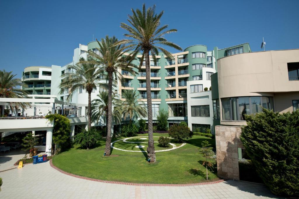 LIMAK ATLANTIS DE LUXE HOTEL &