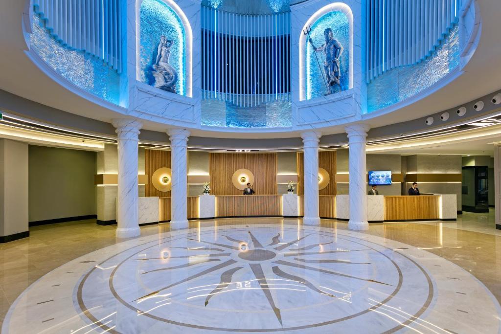 LIMAK ATLANTIS DE LUXE HOTEL &
