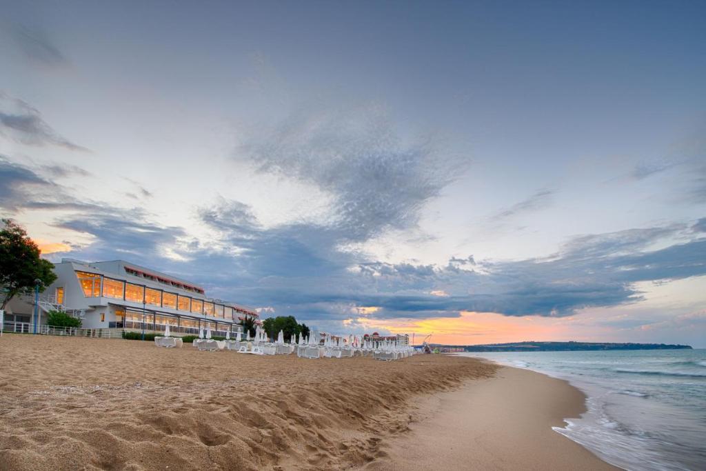 AluaSun Helios Beach by Hyatt