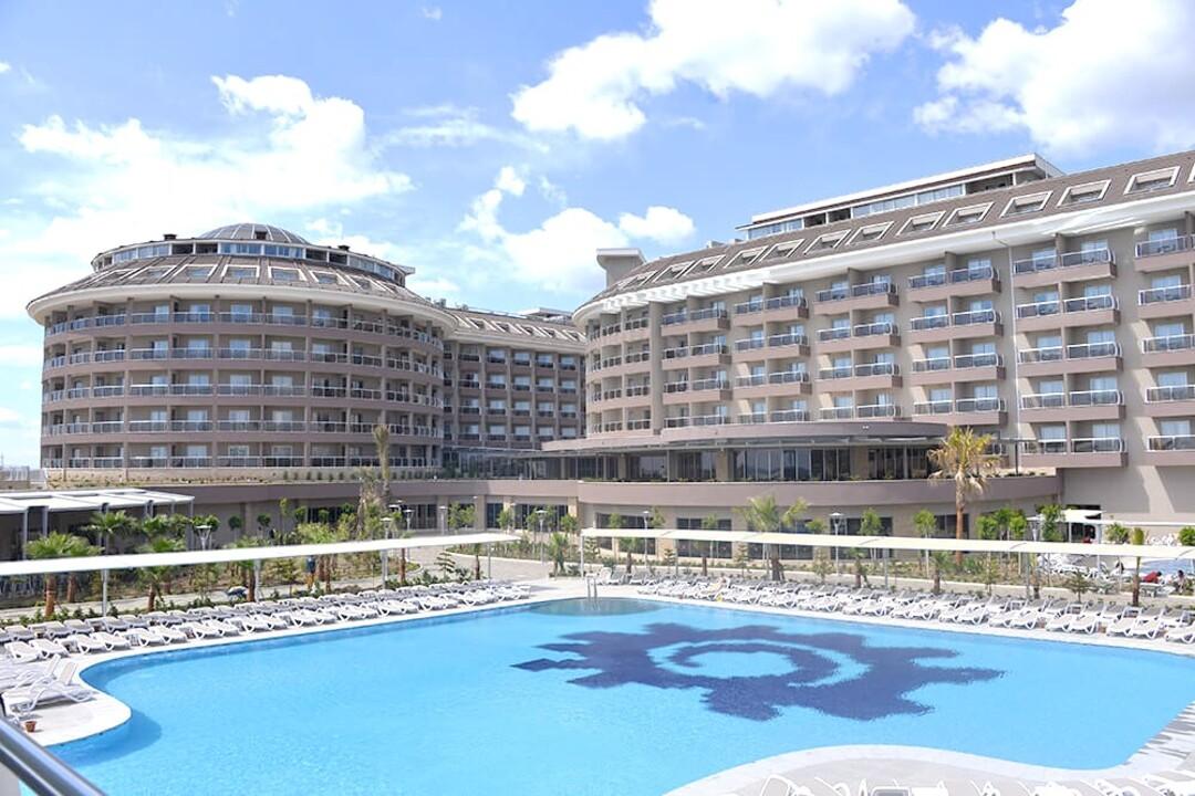 Hotel Sunmelia Beach Resort & Spa