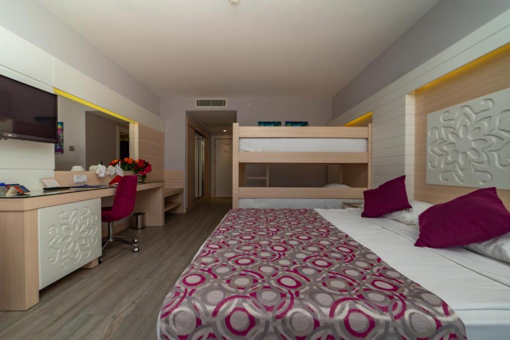 Hotel Sunmelia Beach Resort & Spa