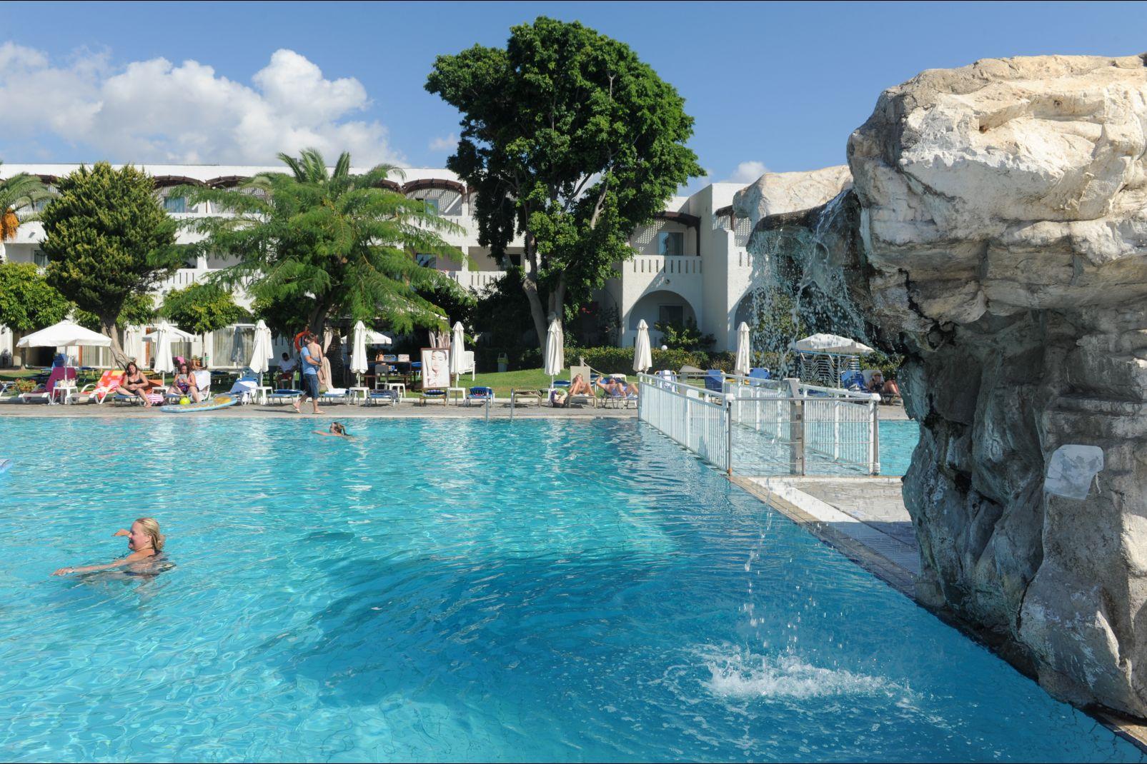 Sun Palace Hotel