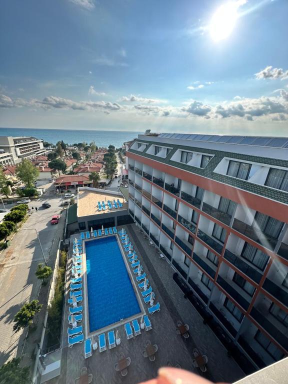 SIDE GOLDEN ROCK HOTEL & SPA