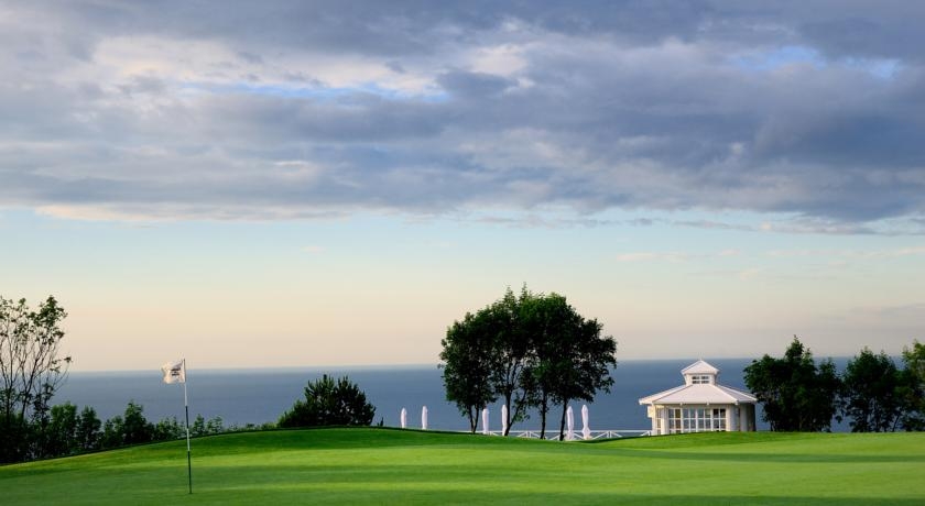 Lighthouse Golf Resort
